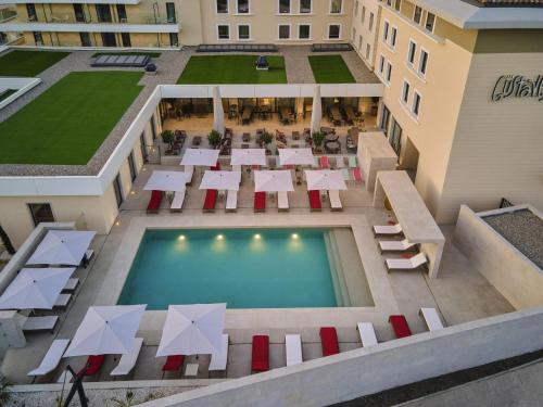 Mercure Avignon TGV Hotel & Spa photo 54