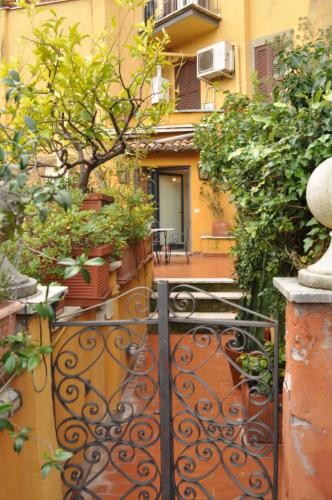 Onofrio Flat