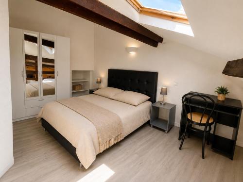 Le Cocon d'Avignon - T2 Duplex 40m2 - Centre historique Intra muros- WIFI CLIMATISATION