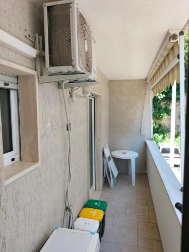 a small room with a toilet and a sink at Casa Vacanze " ORTE " in Otranto