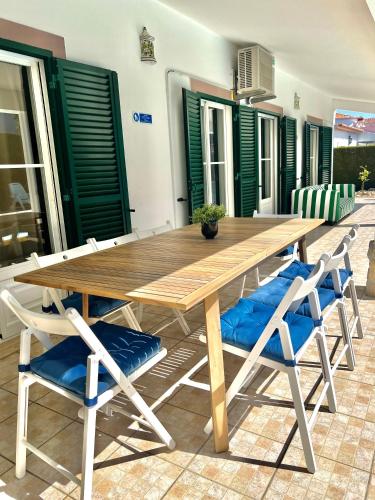 Holiday villa with pool near the ocean, fast internet, Aljezur