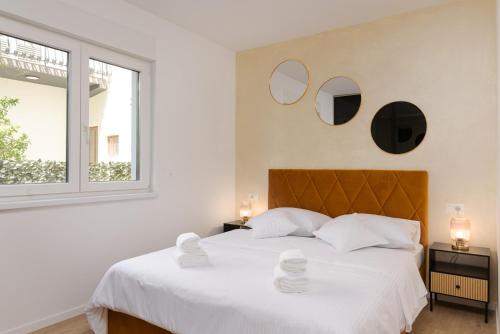 DalmaVita - Luxury Apartment with Private Garden, Just 5 Min Walk to Trogir UNESCO Heritage Center
