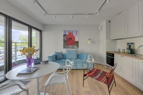 Żeromskiego 23 by Grand Apartments