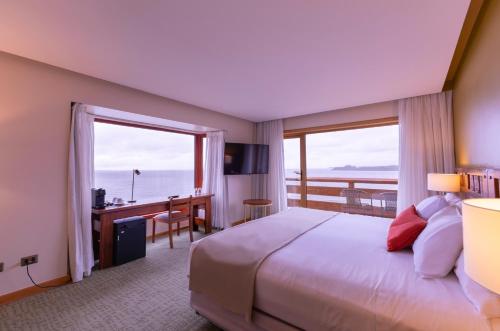 Wyndham Puerto Varas Pettra — Photo of the whole room