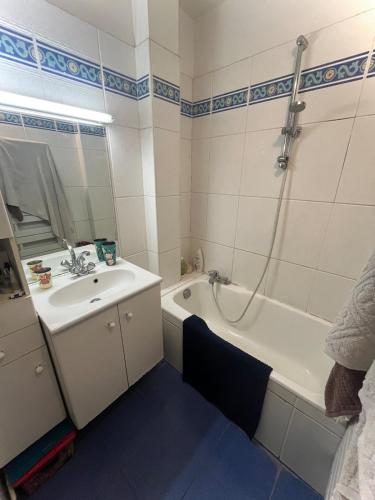 Magnifique appartement en face du métro Lamarck - Montmartre