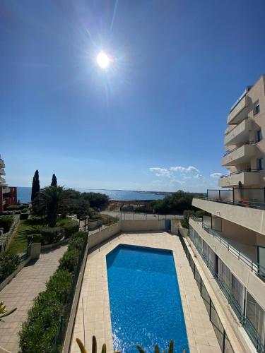 Superbe appartement accès direct plage, Sète Corniche