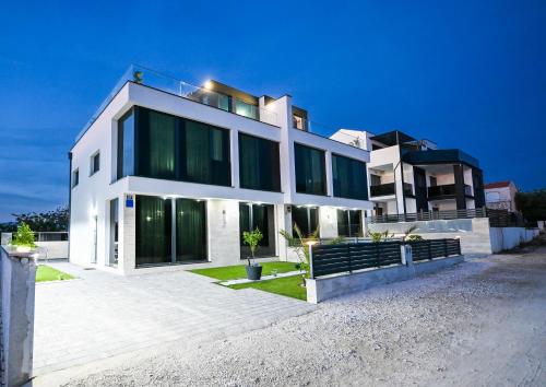 Holiday house MARINA
