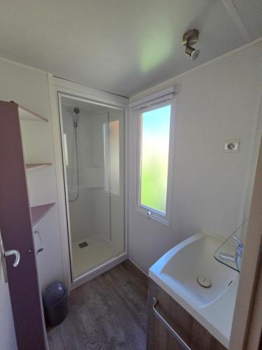 MOBIL HOME récent 35 m2, 3 chambres, climatisation
