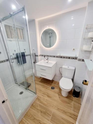 Modern 1 Bedroom Apartment Seaview & Mountain View