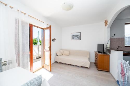Apartments with parking space Biograd na Moru, Biograd - 25827