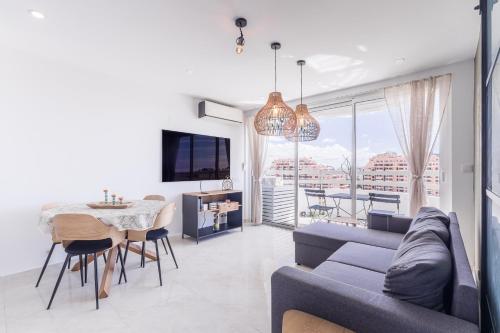 Oceanview - Luxury Beachfront Apartment