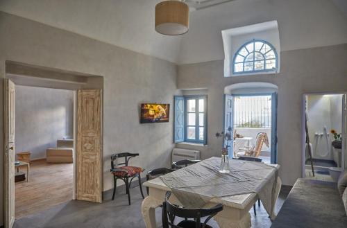 318 Oia Villa