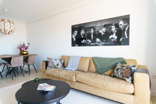 Luxe Golf & Family House Escape - Happy Rentals