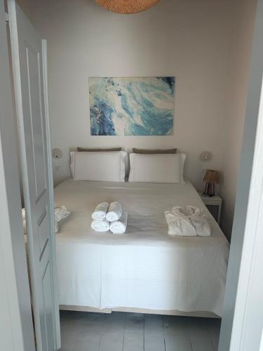 To Kamnaki - beachfront apartment in Mykonos town