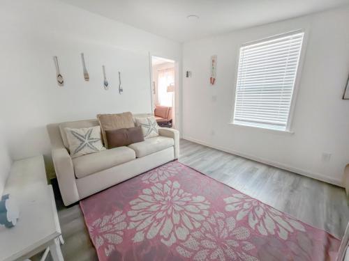 Beachside Bliss - Breakfast, Walk to Schooners, Sleeps 15, Fenced Privacy photo 58