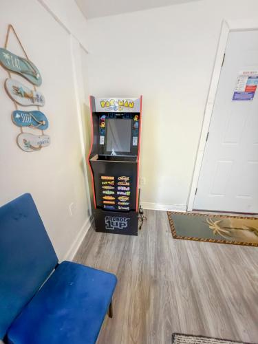 Beachside Bliss - Breakfast, Walk to Schooners, Sleeps 15, Fenced Privacy photo 61