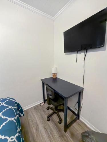 Beachside Bliss - Breakfast, Walk to Schooners, Sleeps 15, Fenced Privacy photo 84