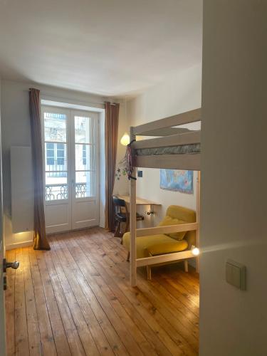 Grand appartement central aéré avec terrasse