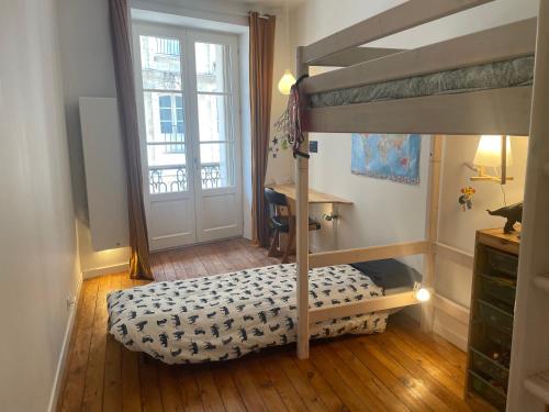 Grand appartement central aéré avec terrasse
