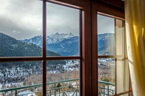 Ein allgemeiner Bergblick oder ein Berglick von der Pension aus