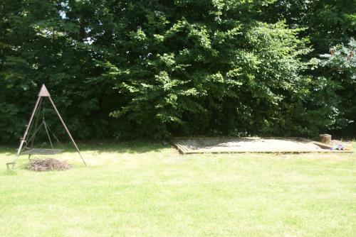 Taman di luar Dworek Młynarza