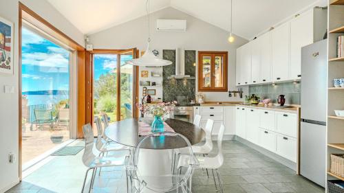 Villa Perfect house beachfront by Villas Guide