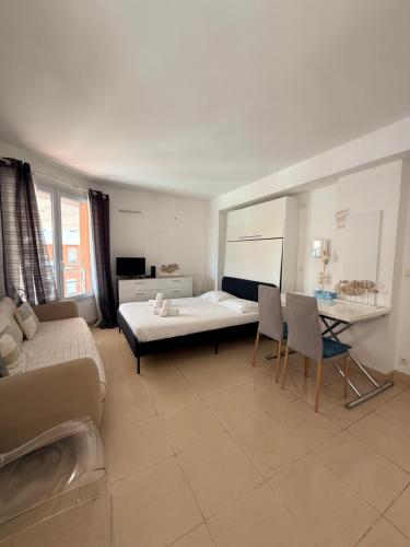 Perfect Studio Nice Beach Airport photo 5