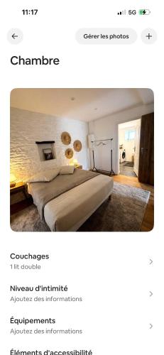 a hotel room with a bed and a webpage of a bedroom at Au Morvan Voyageur in Asquins