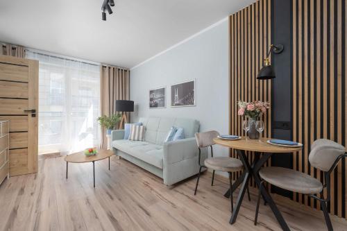 A Comfortable Apartment Near the Market Square by Noclegi Renters