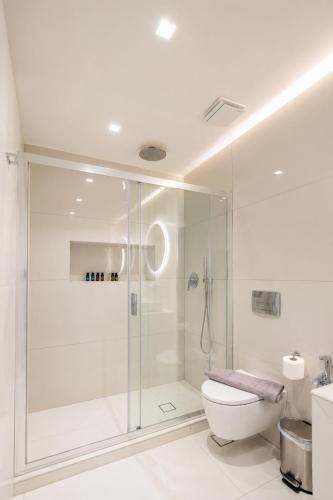 Morus Acropolis Urban Suites