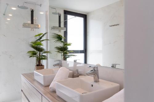 Luxury 3-bdr apartment Benidorm Beach Residence