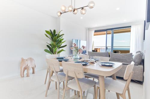 Luxury 3-bdr apartment Benidorm Beach Residence