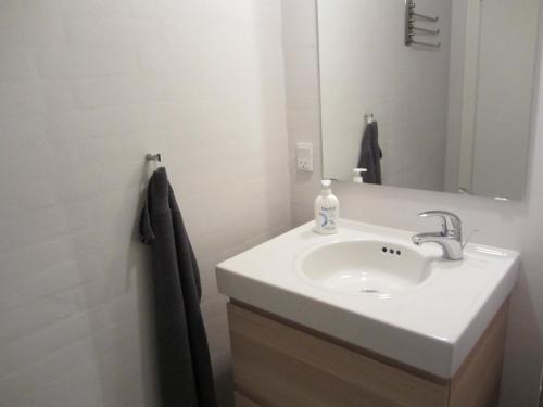  Vestervang Bed & Breakfast -  Room  picture :   Tea/Coffee maker    Minibar    Shower                           