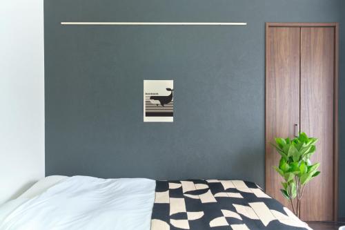Shimoshinmei Apartment by Tranova