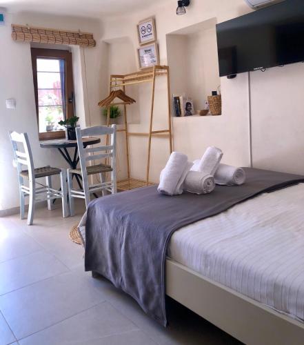 Restored Studio Near the Port & Ano Syros