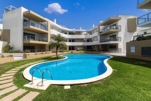 Alvor Poolside Bliss