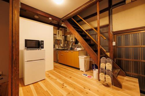 Renovated Japanese-style house Nishi Chaya 1 minute on foot