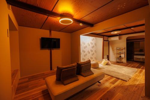 Renovated Japanese-style house Nishi Chaya 1 minute on foot