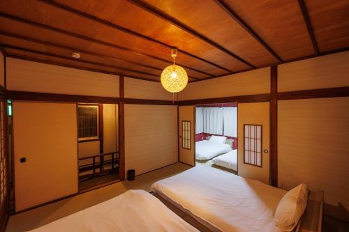 Renovated Japanese-style house Nishi Chaya 1 minute on foot