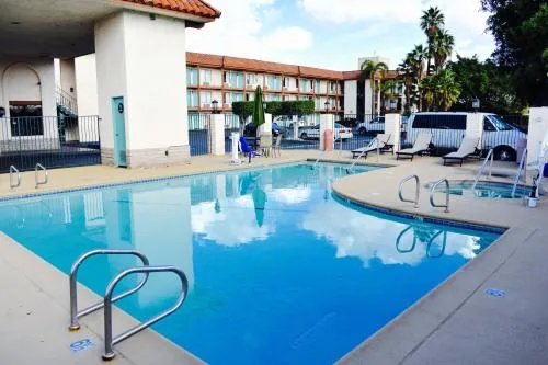 Days Inn by Wyndham Anaheim Near the Park in Downey