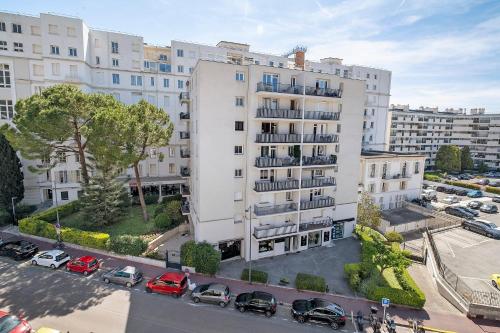 T2 Moderne Cannes