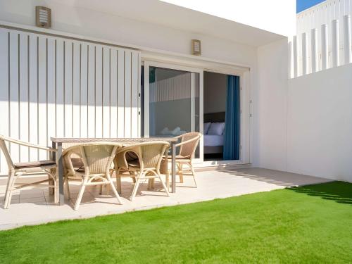 Chalet con piscina compartida alquilamos solo a familias