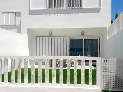 Chalet con piscina compartida alquilamos solo a familias