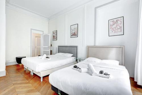 Luxueux appartement Parisien Avenue des Champs-Elysees