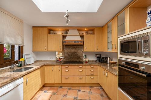 Villa by the beach 5 bedrooms photo 14