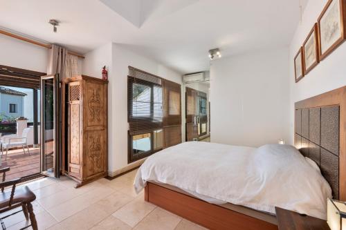 Villa by the beach 5 bedrooms photo 16