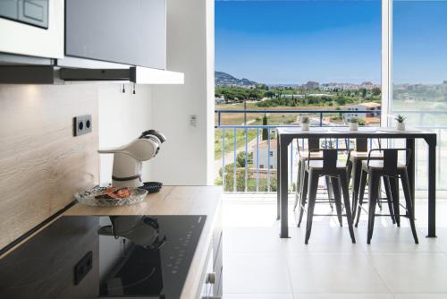 WELCS APARTAMENTO 375 EMP con piscina y parking