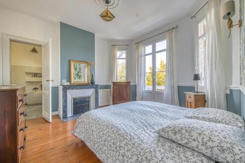 Historic Villa In Arcachon With Heated Pool