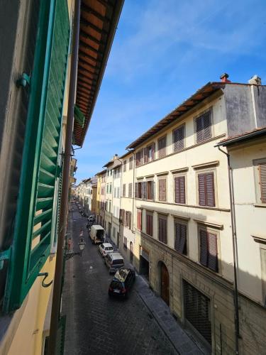 Central & Spacious 2BR Apt near San Lorenzo Market