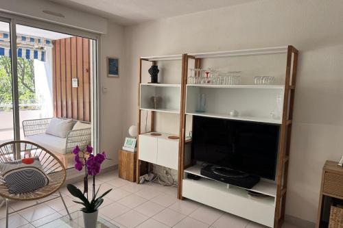 Spacious 73m with Terrace & Parking